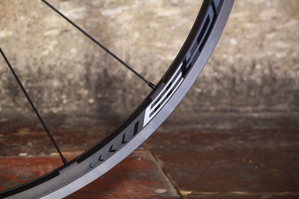 Fulcrum Racing 3 wheels – rim detail 2.jpg