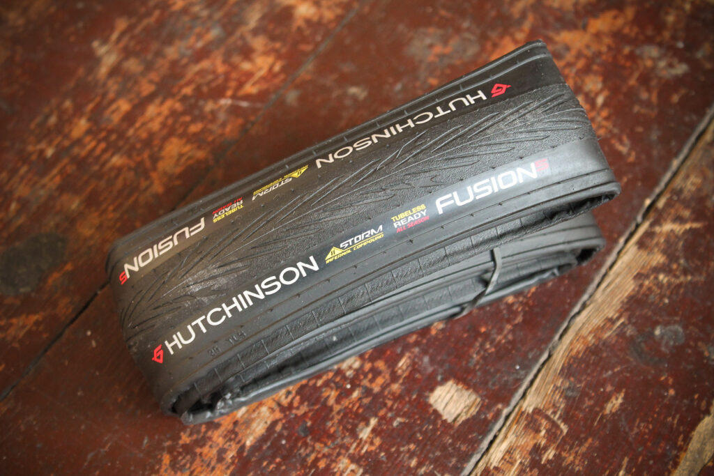 Hutchinson Fusion 5 All Season Road Tyre.jpg