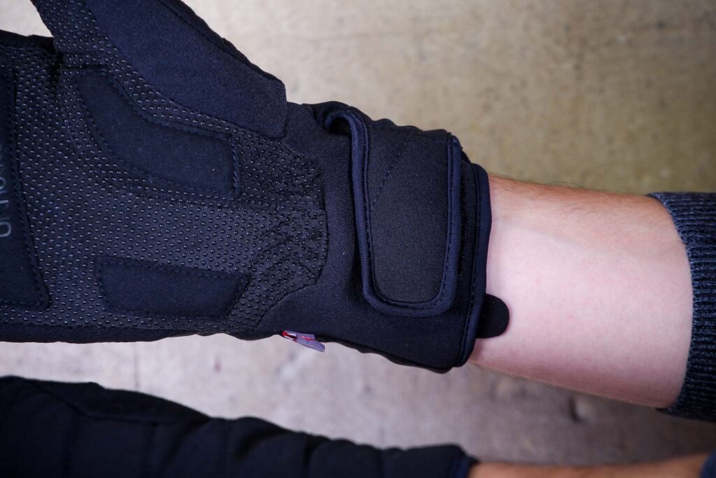 Mavic Ksyrium Pro Thermo Glove – cuff.jpg