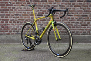 Tom Dumoulin’s Vincent Van Gogh inspired Giant road bike5