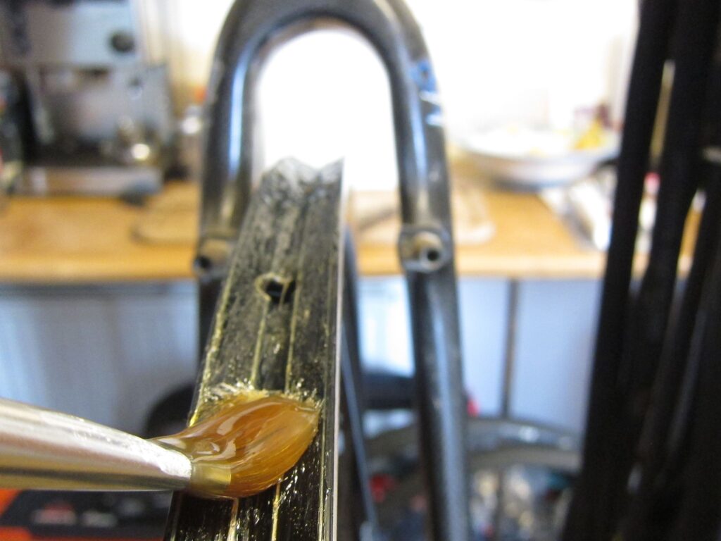 Tubthumping – Glue brush fork.jpg