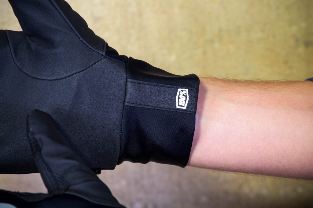 100% Hydromatic Brisker Gloves – cuff.jpg
