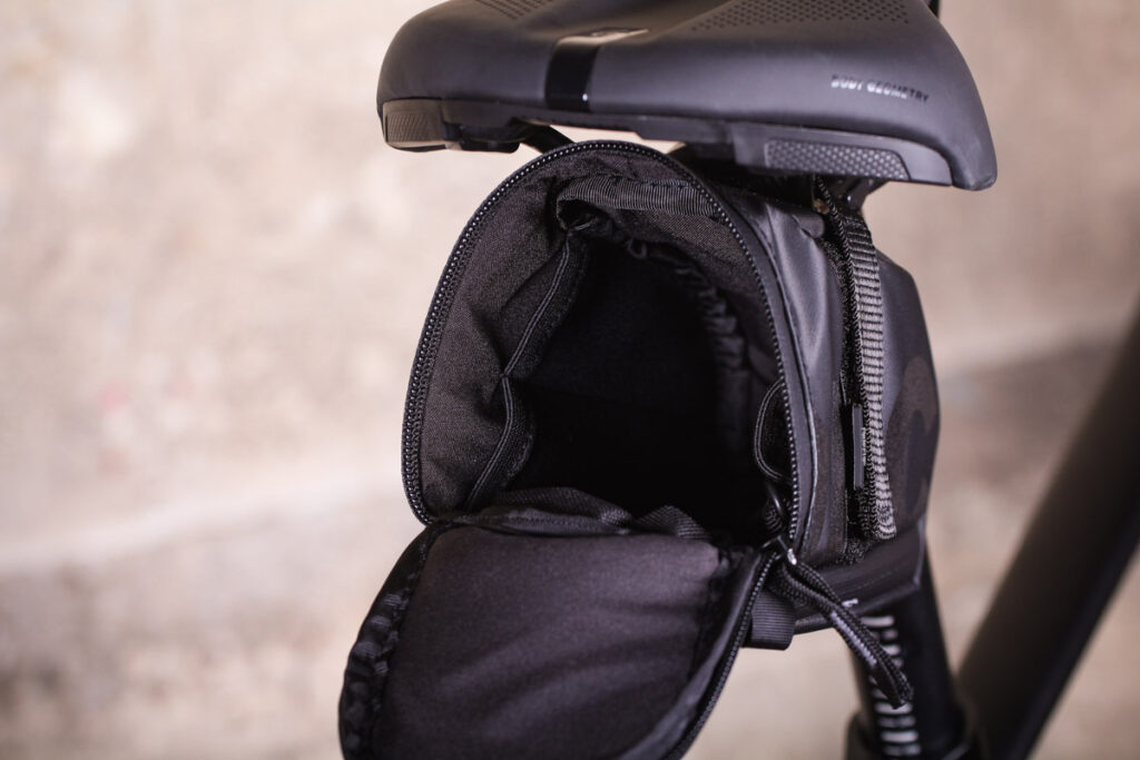 Fabric Contain Large Saddle Bag – open.jpg