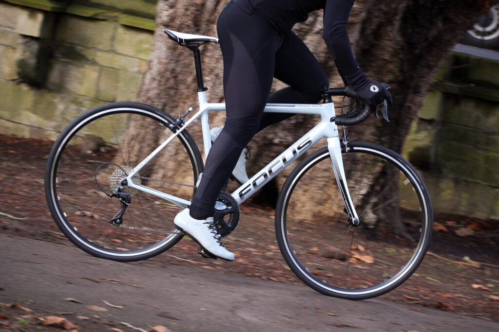 Focus Izalco Race Sora – riding 1.jpg