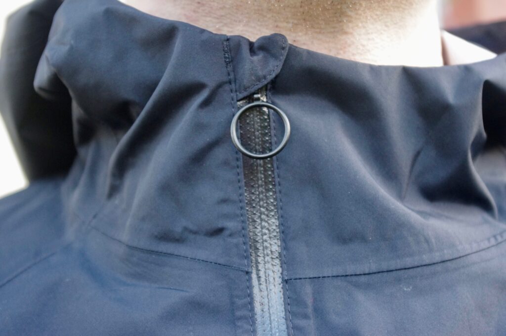 Rapha Commuter collar_zip.jpg