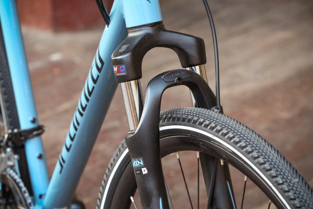 Specialized Crosstrail – fork clearance.jpg