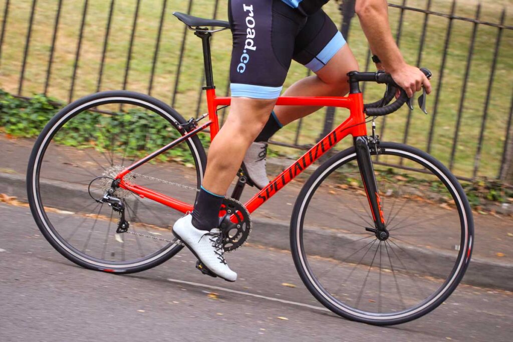 specialized_allez_-_riding_1.jpg