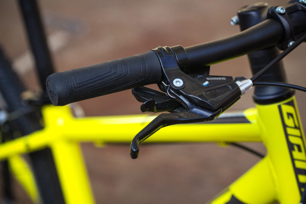 Giant ARX 24 – grip and brake lever.jpg