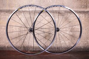 Mavic Aksium wheelset.jpg