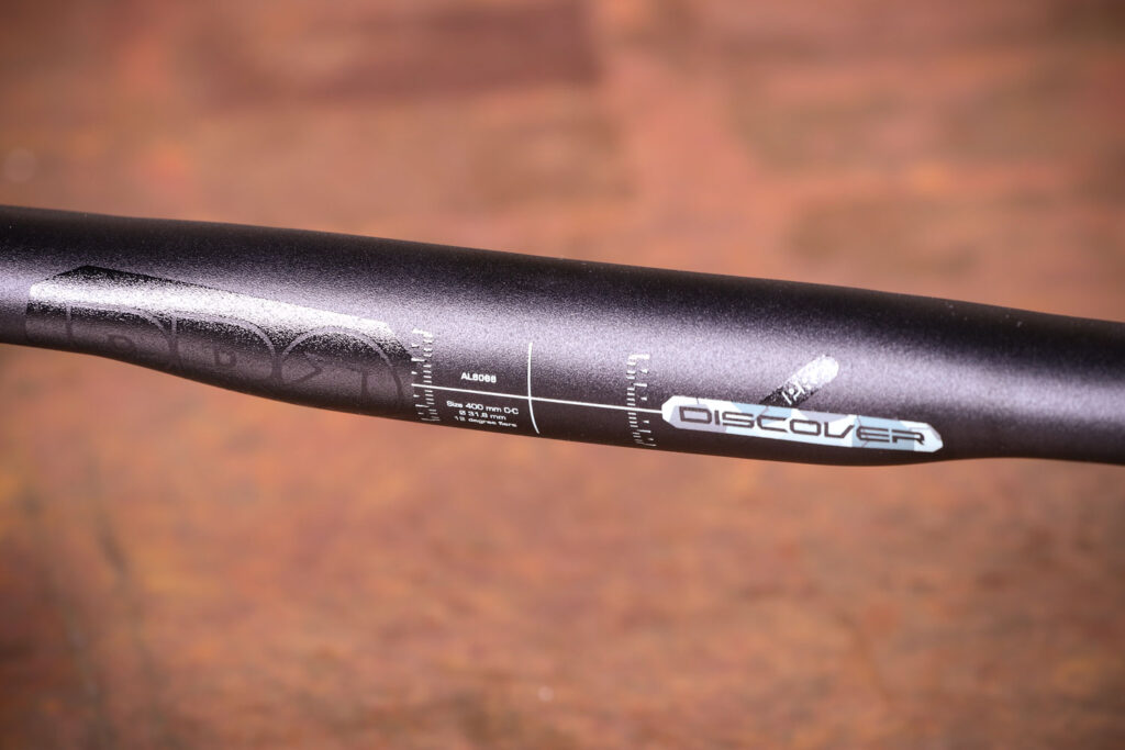Pro Discover handlebar 12 degree flare – detail.jpg