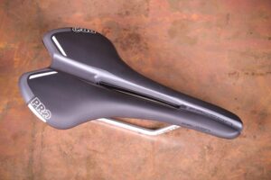PRO Falcon Crmo Saddle.jpg