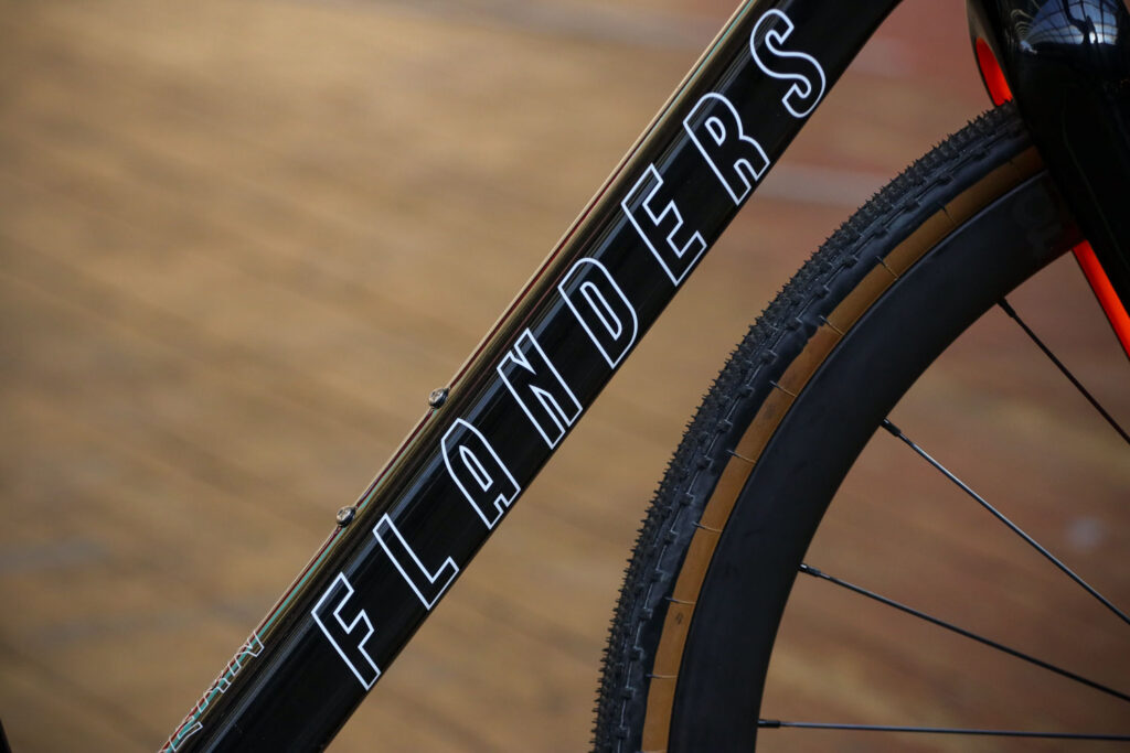 Flanders Forte frameset – down tube.jpg