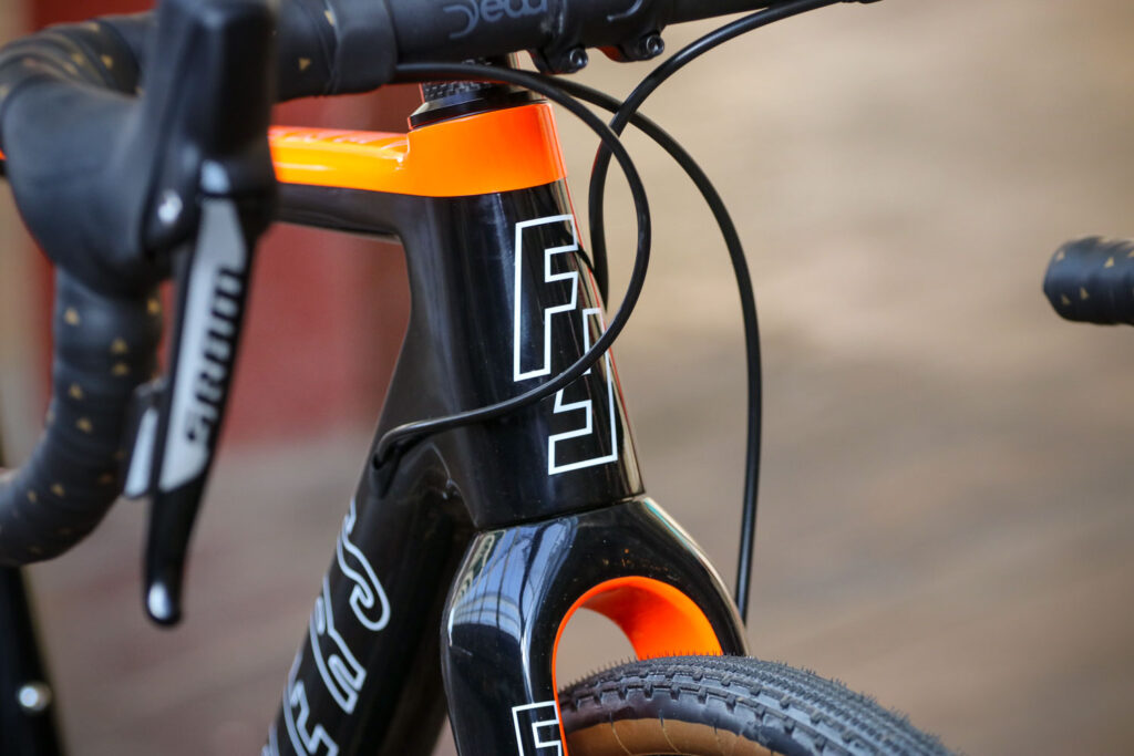 Flanders Forte frameset – head tube badge.jpg
