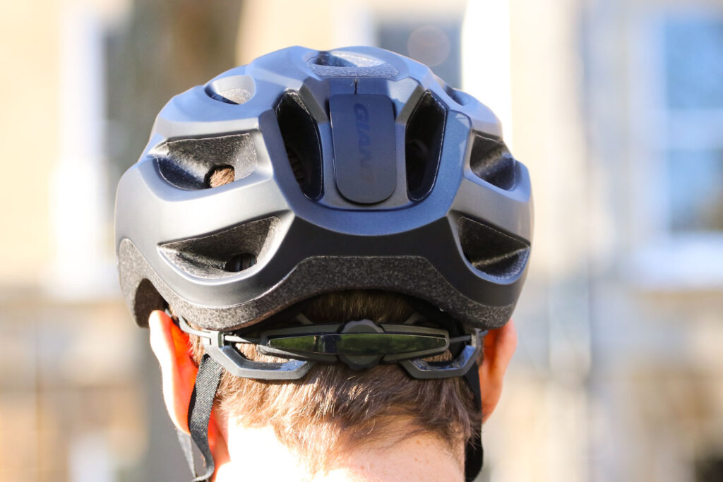 Giant Rev Comp Road Helmet – back.jpg