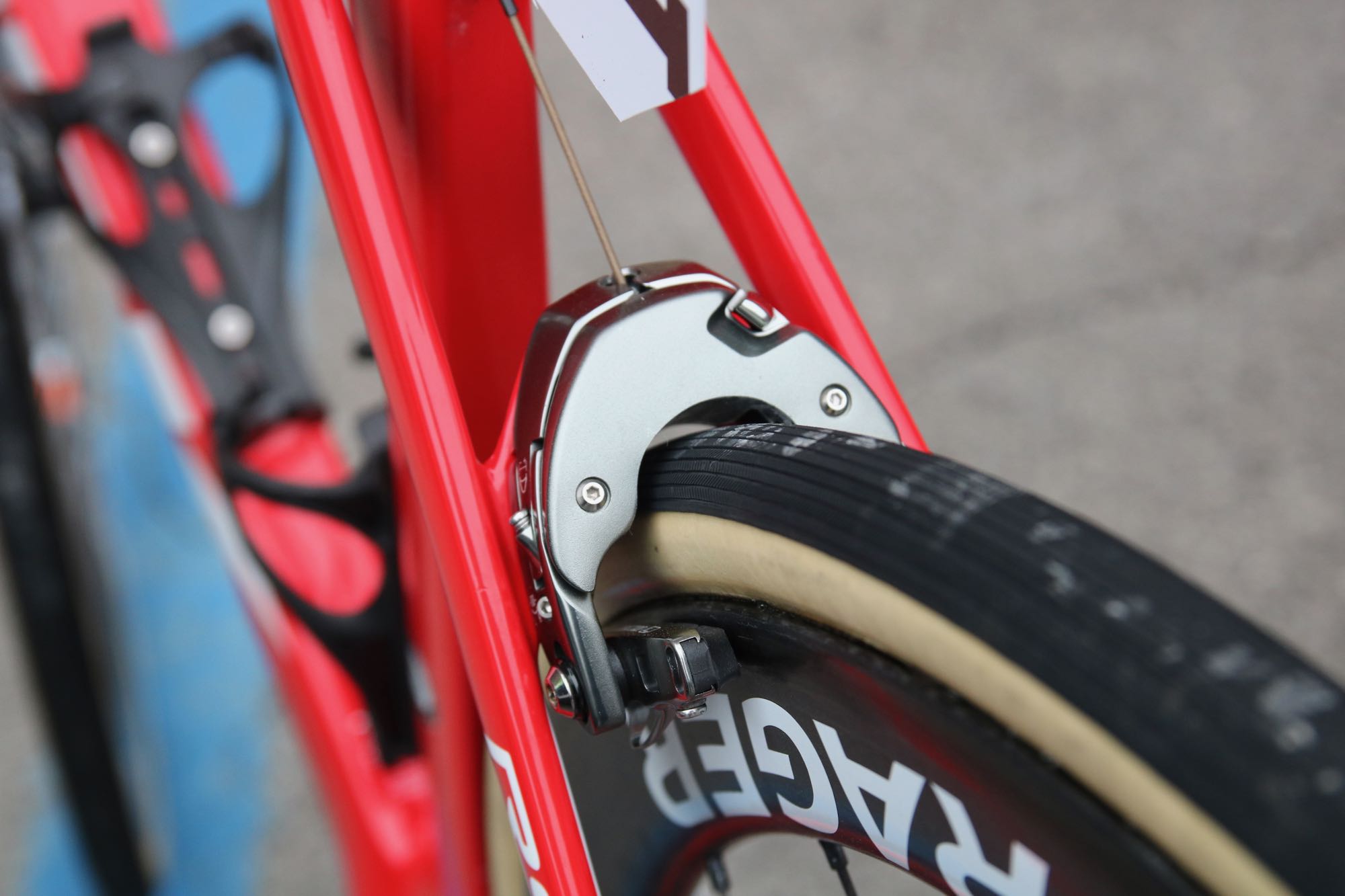 trek madone tyre &ndash; 1