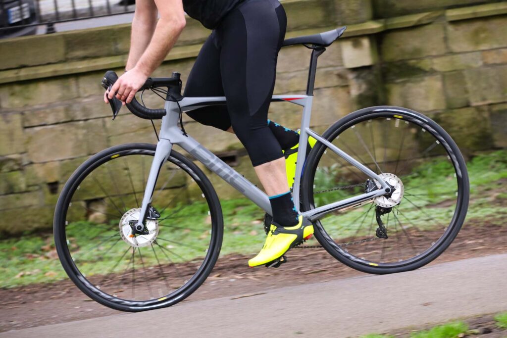 BMC Roadmachine RM02 Two – riding 2.jpg