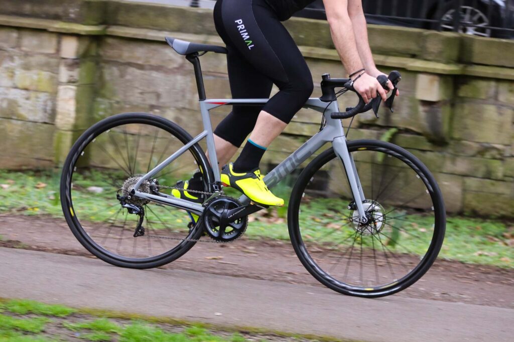 BMC Roadmachine RM02 Two – riding 3.jpg