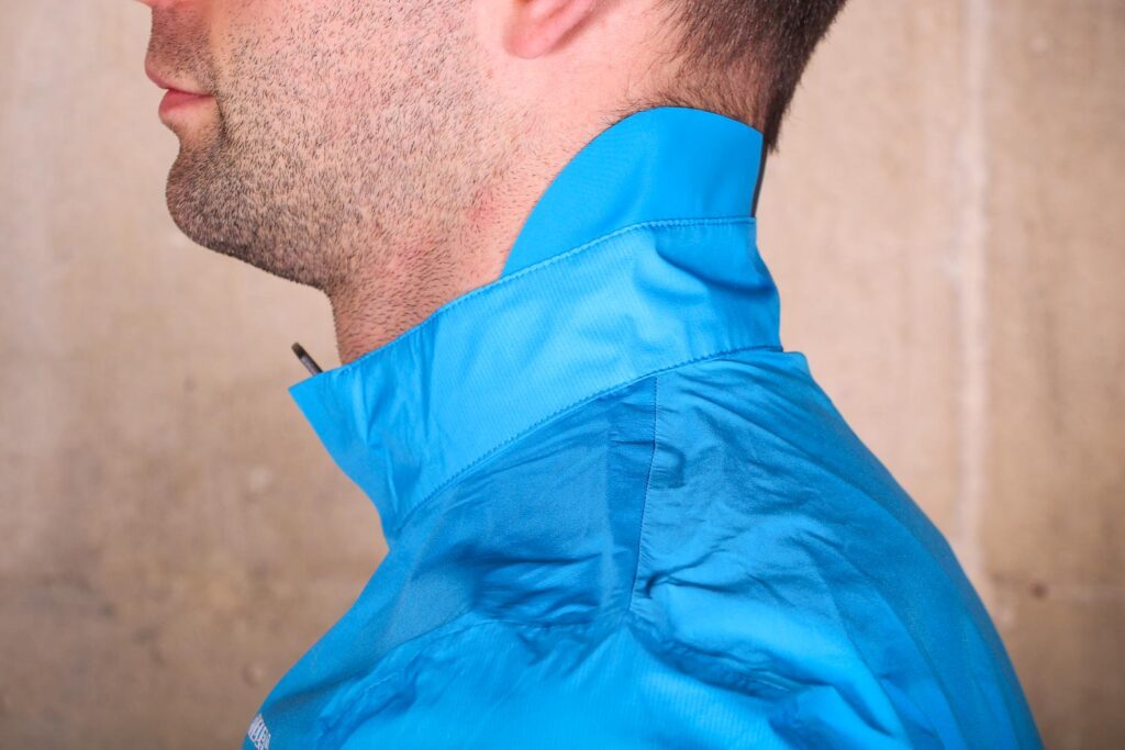 Endura Pro SL Shell Jacket II – collar side view.jpg