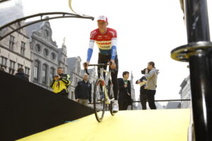 Mathieu van der poel at tour of flanders.JPG