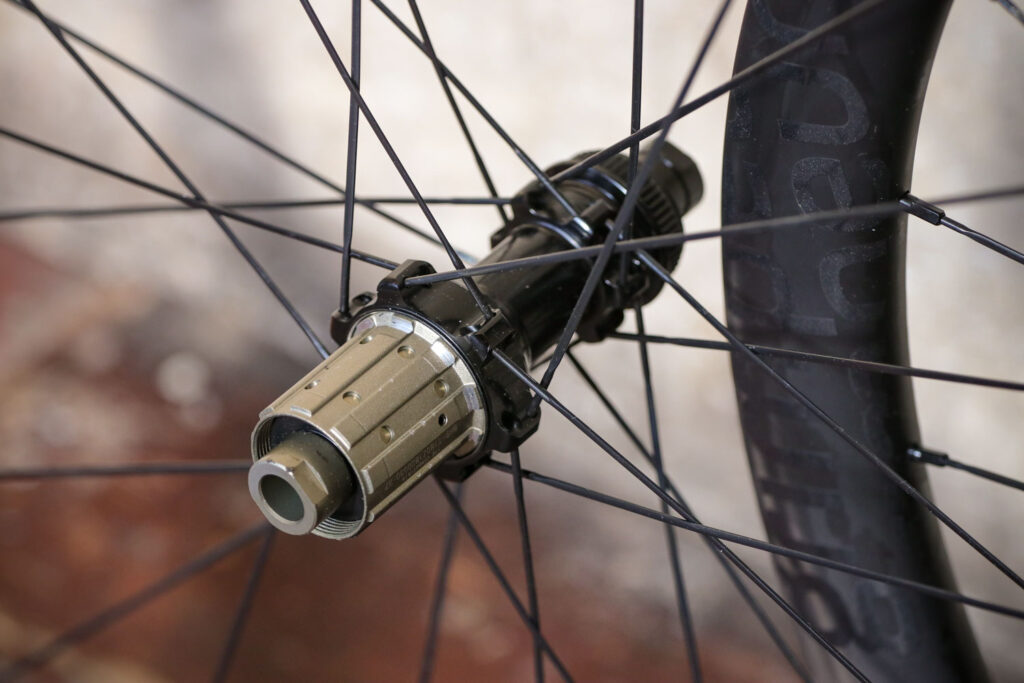 Parcours Grimpeur Disc wheelset – rear hub.jpg