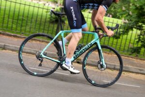 Bianchi Infinito CV Disc Ultegra - riding 1.jpg