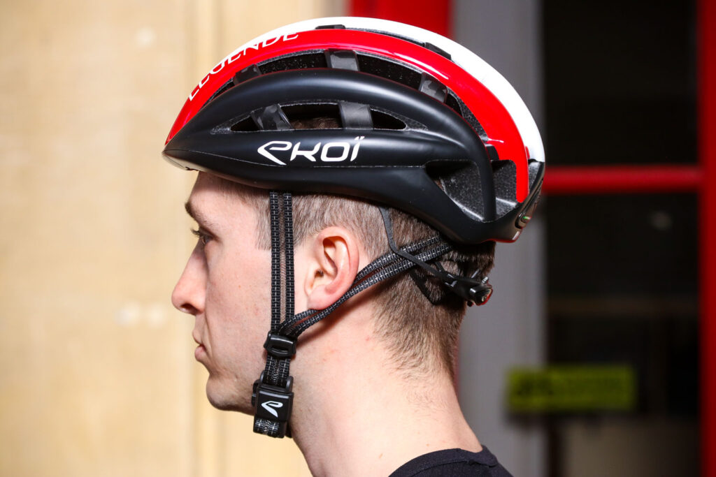 Ekoi Legende helmet – side.jpg