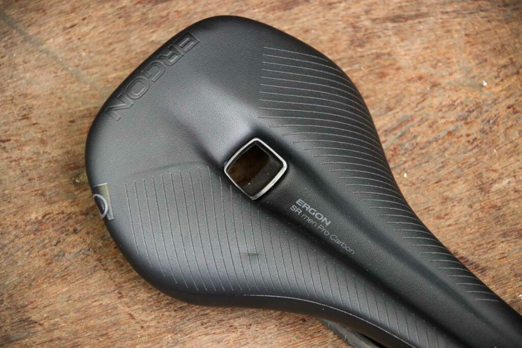 自転車本体 ergon sr men pro carbon small/medium Ergon SR Pro Carbon Men saddle - Cycling News | Bike Reviews | road.cc