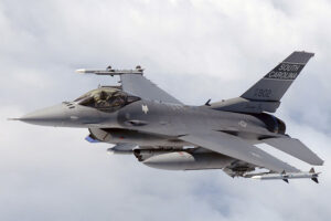 F16 Flying Falcon