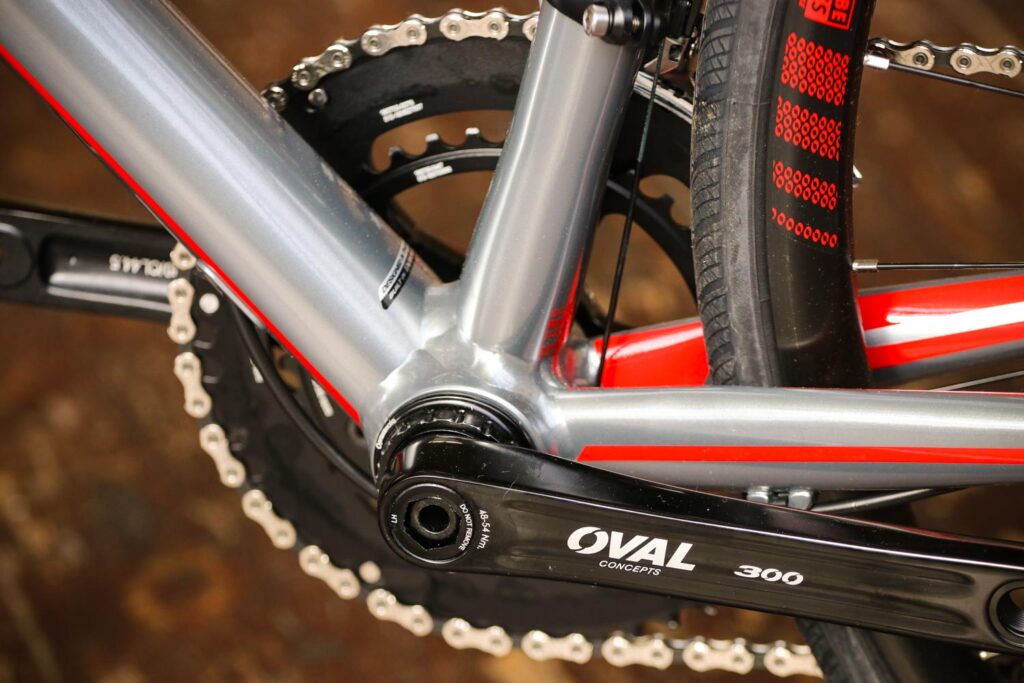 Fuji Roubaix 1.3 Disc – bottom bracket.jpg