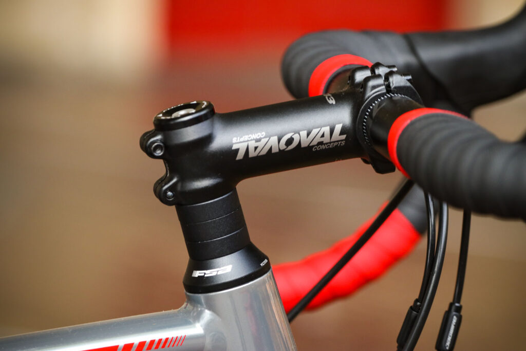 Fuji Roubaix 1.3 Disc – stem.jpg