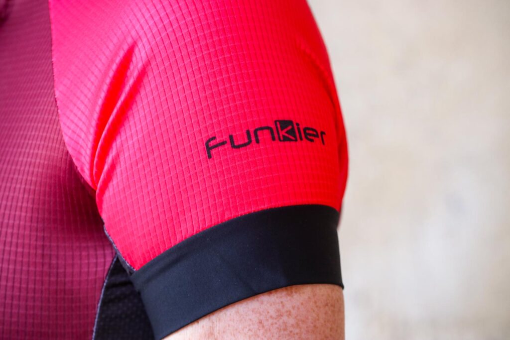 Funkier Mataro Pro Ladies Rider Short Sleeve Jersey in Merlot – cuff.jpg