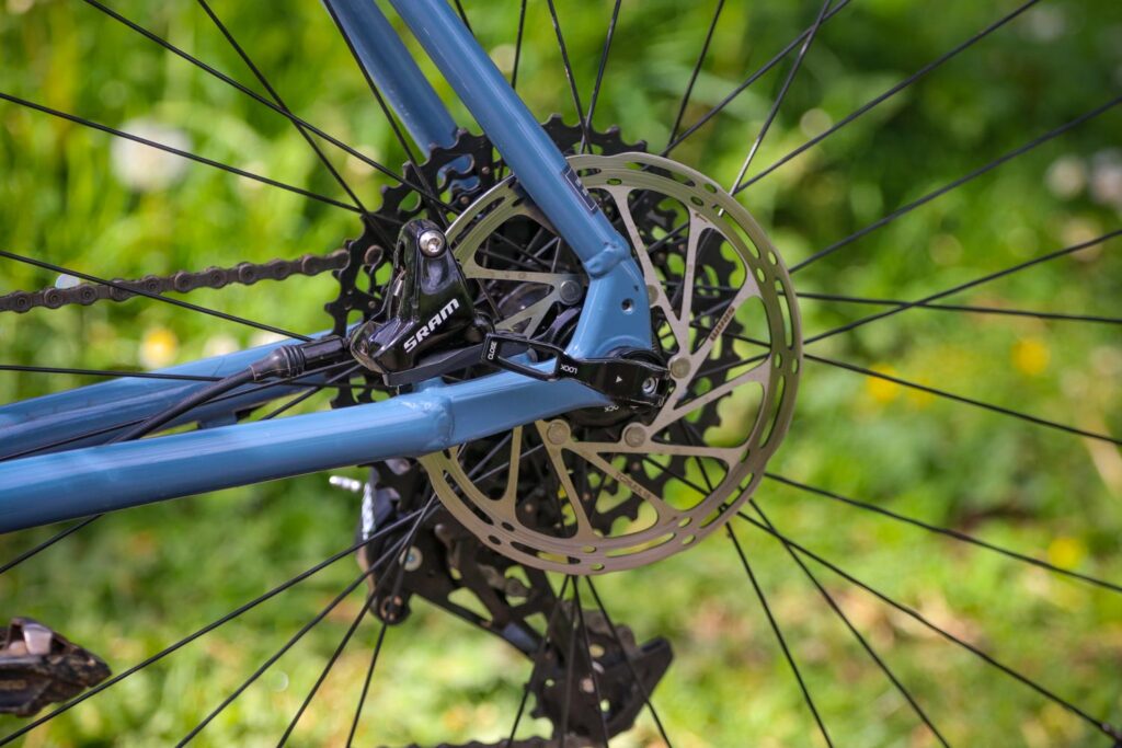 Kinesis G2 – rear dsic brake.jpg