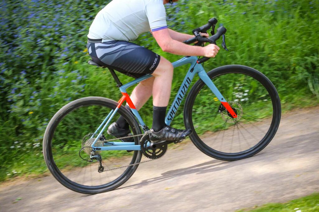Specialized Men’s Diverge – riding 3.jpg