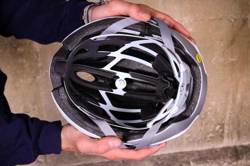 Bell Z20 Aero MIPS helmet – inside.jpg