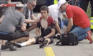 geraint thomas crash screenshot