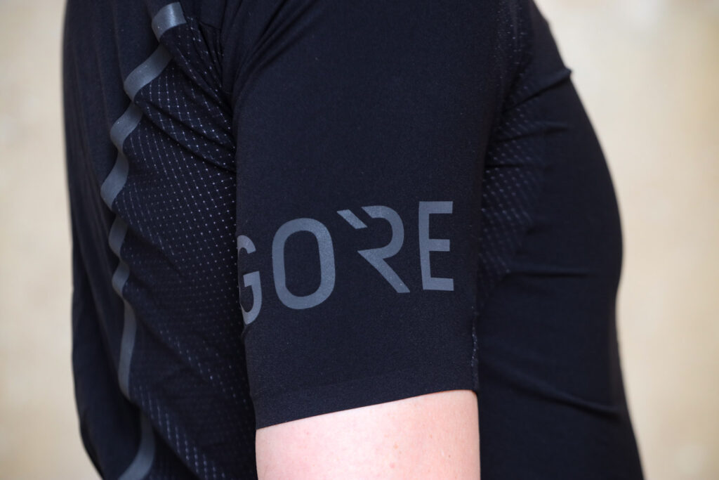 Gore C7 Race Jersey – sleeve.jpg