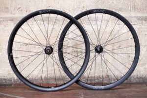 Hunt 35 Carbon Gravel Disc X-Wide.jpg