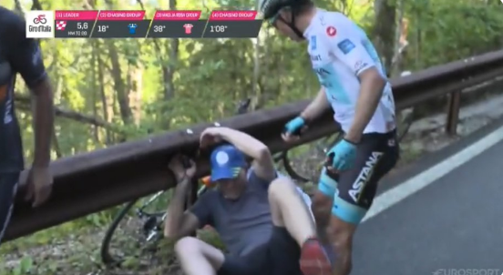 Miguel Angel Lopez and spectator.PNG