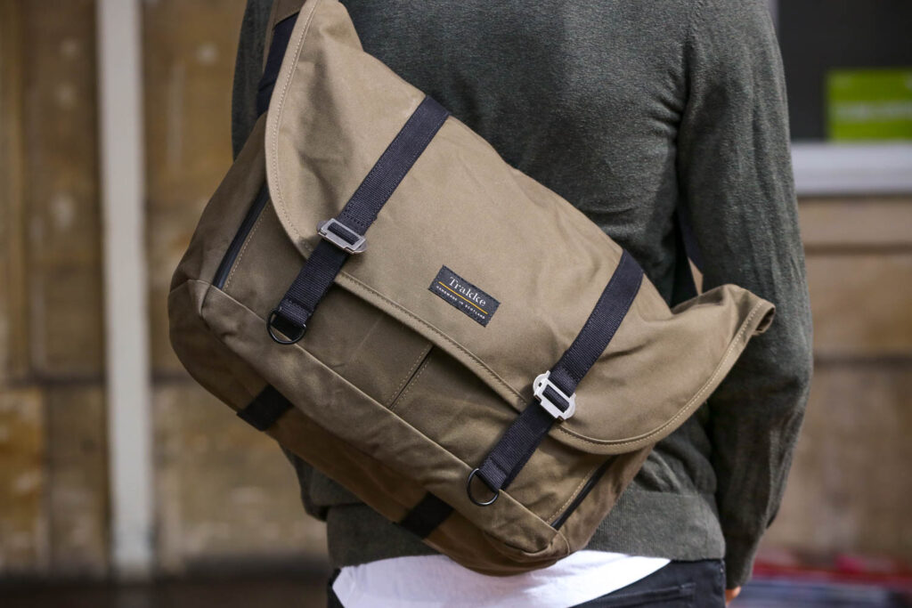 Trakke Wee Lug messenger bag 2.jpg