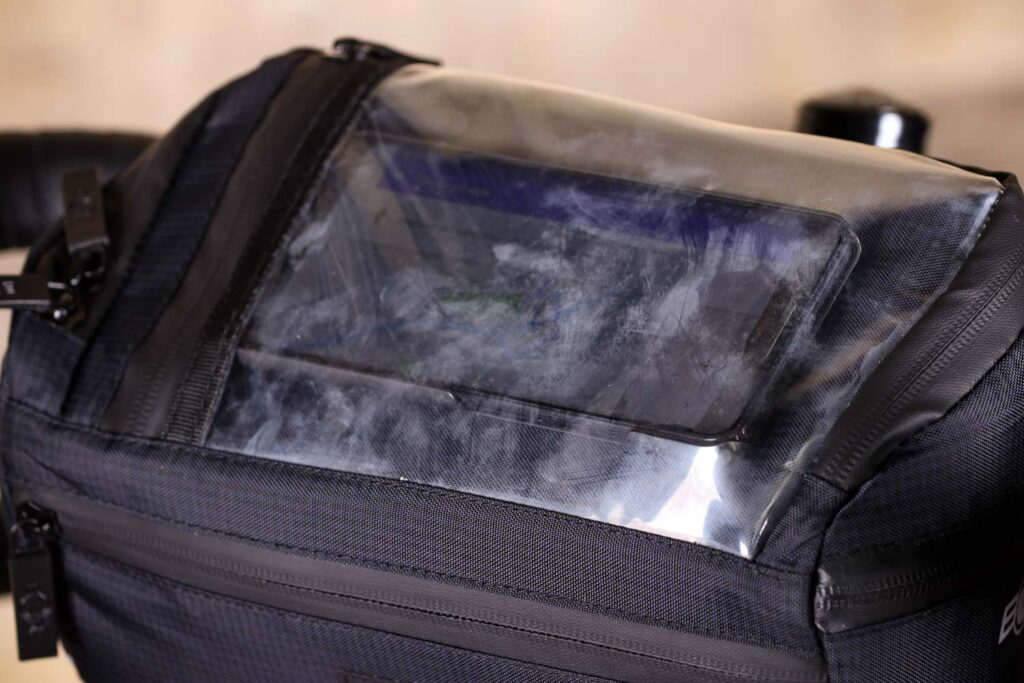 BTR Water Resistant Handlebar Bike Bag With Phone Navigation Pocket – phone pocket.jpg