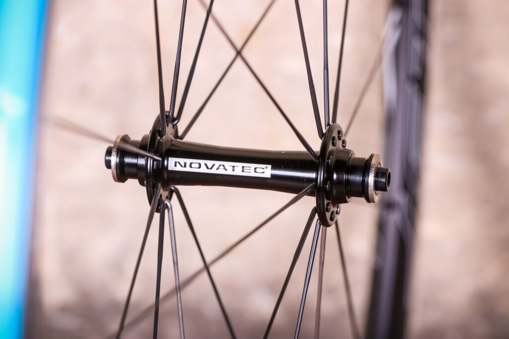 Novatec Jetfly SL wheels – front hub.jpg