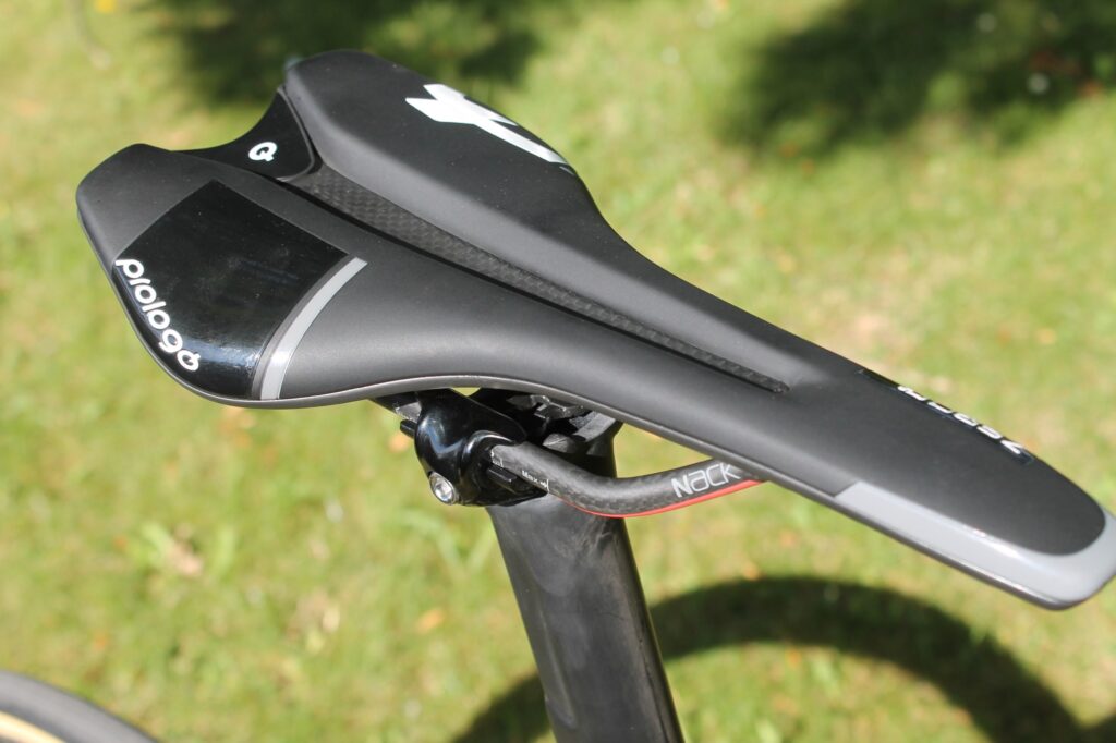 Tour de France 2019 Dan Martin saddle – 1.jpg