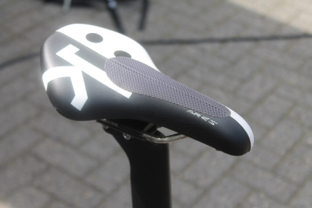 Tour de France 2019 Imanol Erviti TT saddle – 1.jpg