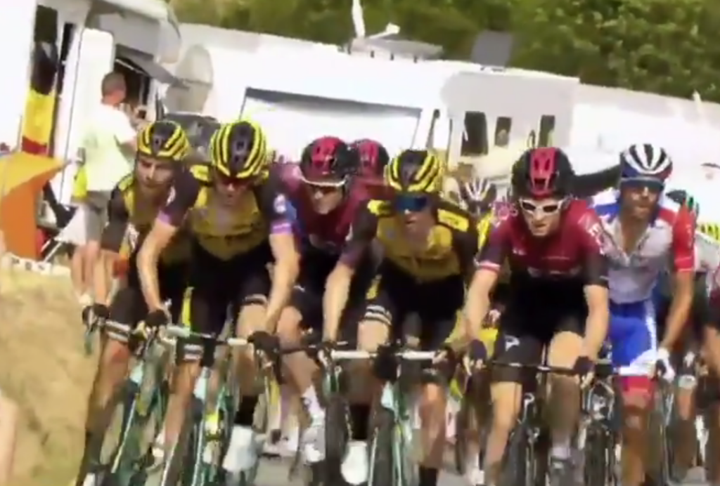 Tour de France 2019 – Rowe:Martin argy bargy