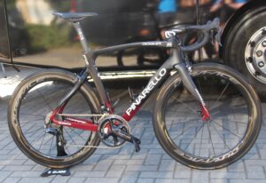 Tour de France 2019 Team Ineos Pinarello Dogma F12 – 1.jpg