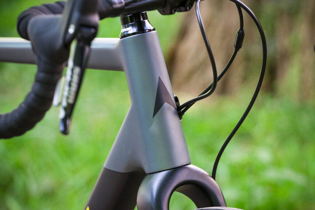 Vitus Substance CRX – head tube badge.jpg