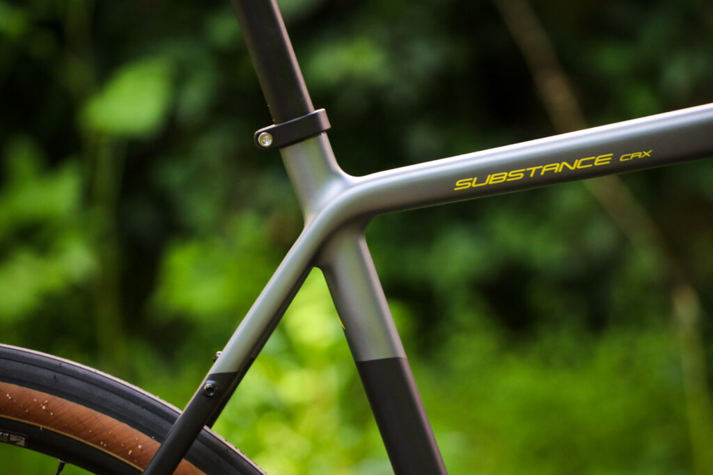 Vitus Substance CRX – seat tube junction.jpg