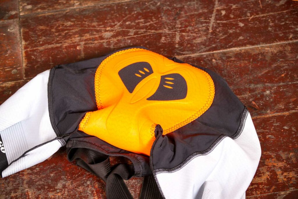 Lusso RS19 Bibshorts – chamois.jpg