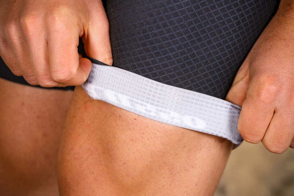 Lusso RS19 Bibshorts – gripper.jpg