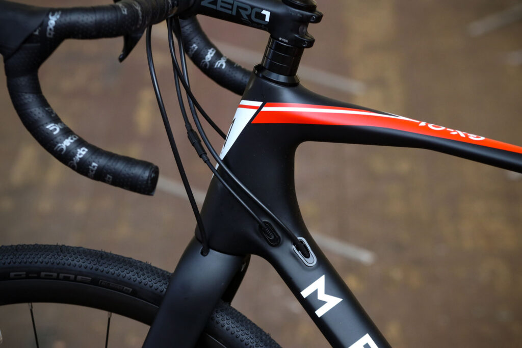 Merlin GX-01 Shimano 105 – cable route.jpg